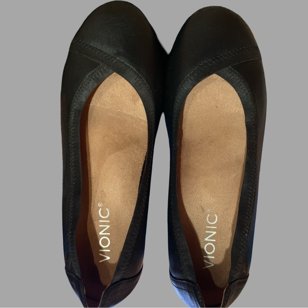 Vionic Women's Caroll Flat Shoes, Black, 6 M US Comfort Every Day Travel Casual - Picture 2 of 8